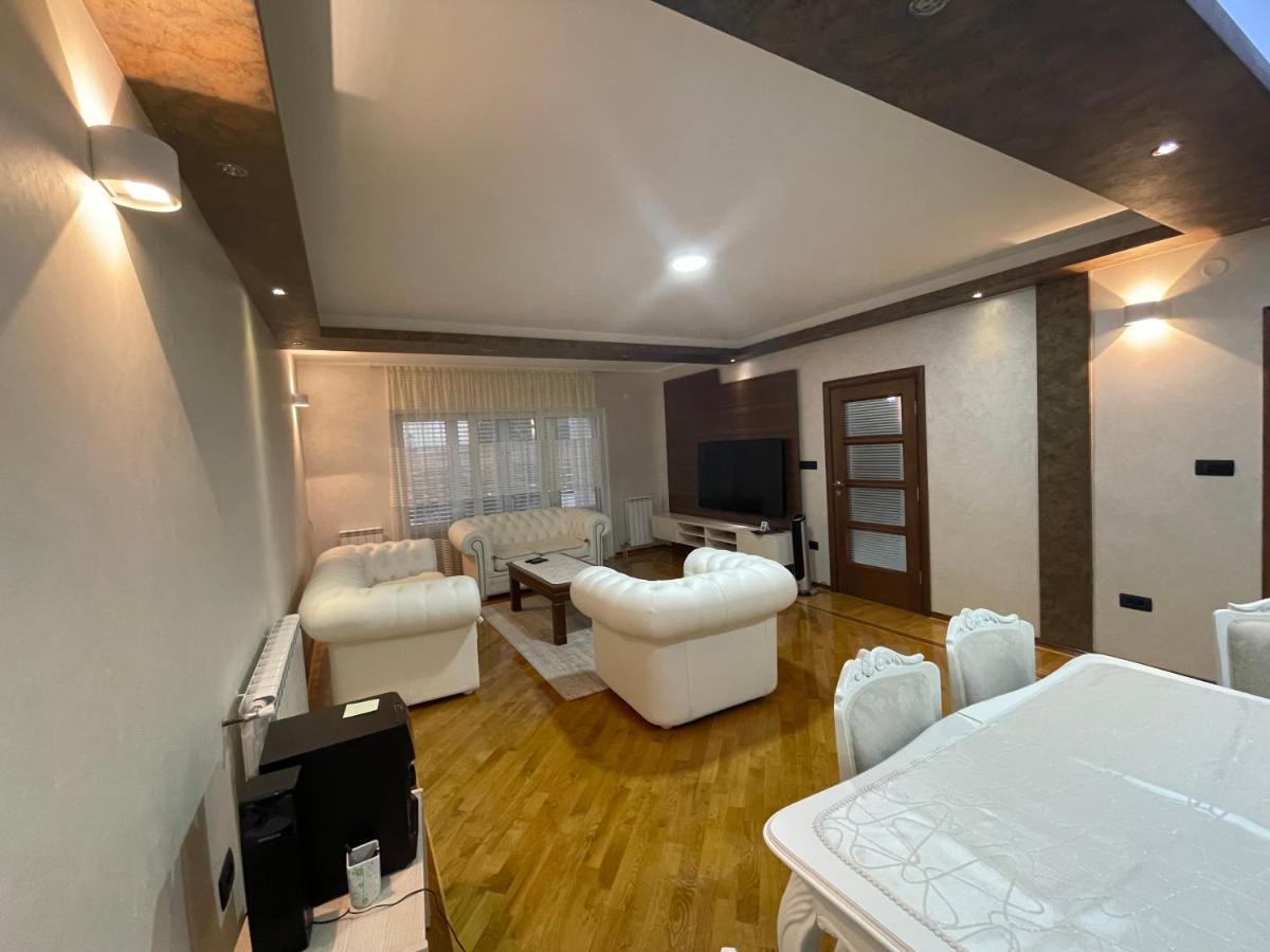 Bed and Breakfast RoyalGarden Nikšić Exterior foto